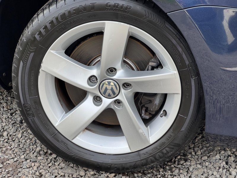 VOLKSWAGEN PASSAT 1.6 TDI BlueMotion Tech S Euro 5 (s/s) 5dr 2013