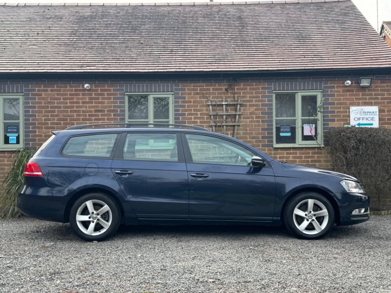 VOLKSWAGEN PASSAT 1.6 TDI BlueMotion Tech S Euro 5 (s/s) 5dr 2013