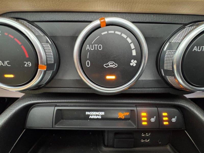 MAZDA MX-5 2.0 SKYACTIV-G Sport Nav Euro 6 2dr 2015