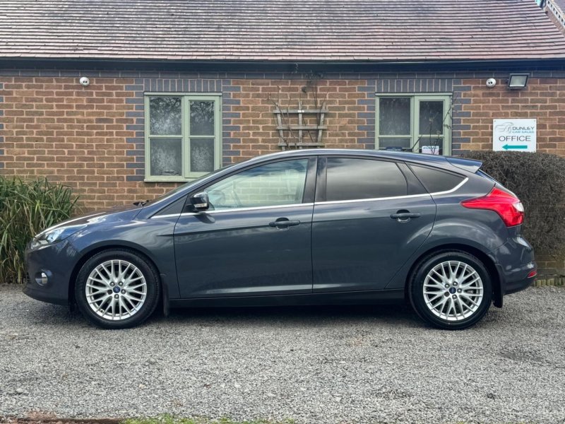 FORD FOCUS 1.0T EcoBoost Zetec Euro 5 (s/s) 5dr 2013