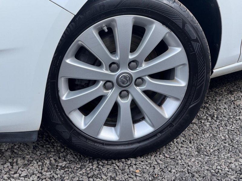 VAUXHALL ASTRA 1.6 CDTi ecoFLEX Design Sports Tourer Euro 6 (s/s) 5dr 2015