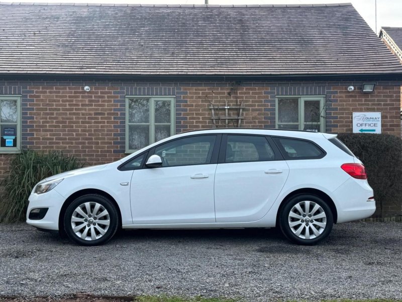 VAUXHALL ASTRA 1.6 CDTi ecoFLEX Design Sports Tourer Euro 6 (s/s) 5dr 2015