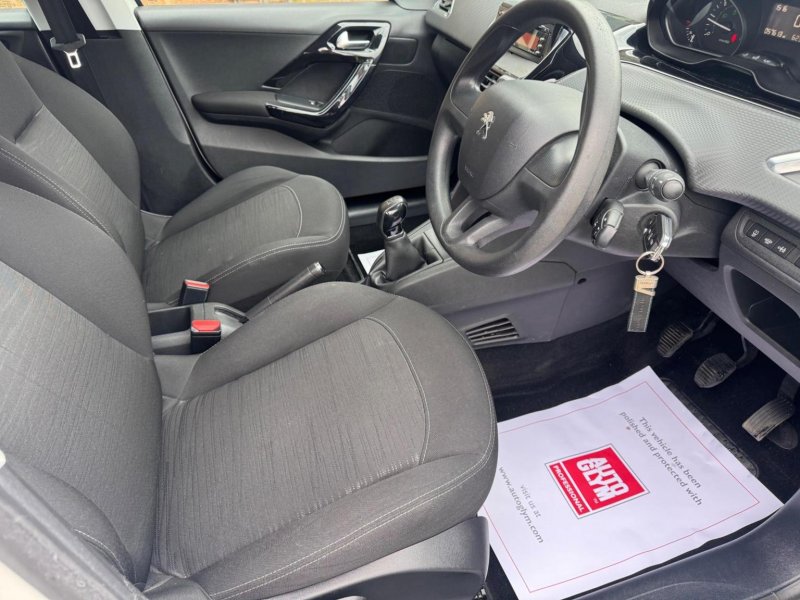 PEUGEOT 208 1.6 BlueHDi Access (a/c) Euro 6 5dr 2015