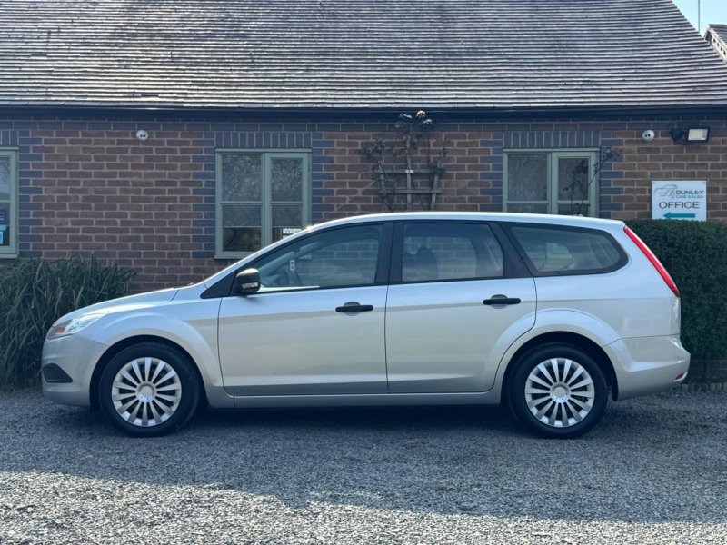 FORD FOCUS 1.6 TDCi DPF Studio 5dr 2009