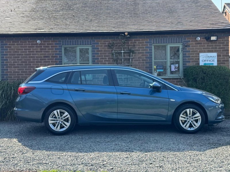 VAUXHALL ASTRA 1.6 CDTi BlueInjection Design Sports Tourer Euro 6 (s/s) 5dr 2016