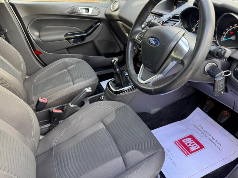 FORD FIESTA 1.25 Zetec Euro 6 5dr 2015
