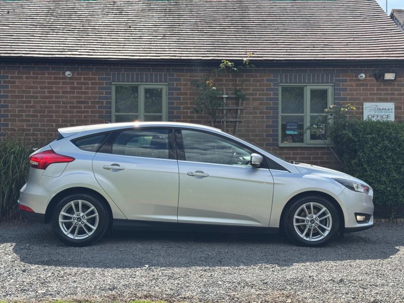 FORD FOCUS 1.5 TDCi Zetec Euro 6 (s/s) 5dr 2016