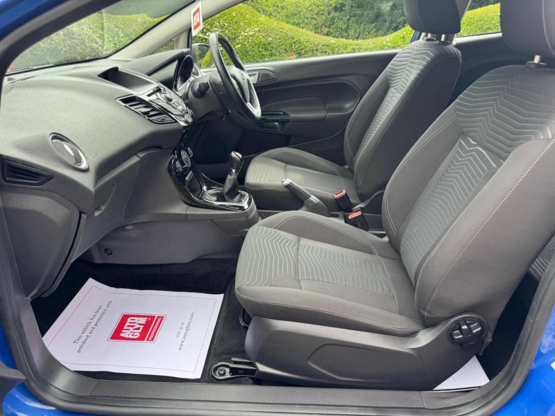 FORD FIESTA 1.0T EcoBoost Zetec Euro 5 (s/s) 3dr 2014