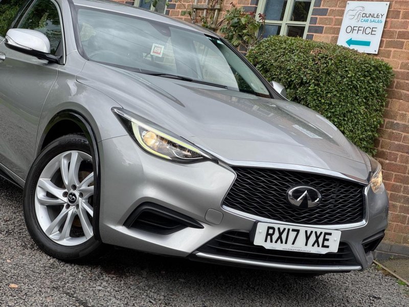 INFINITI Q30 1.5d SE Euro 6 (s/s) 5dr 2017