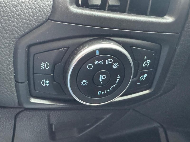 FORD FOCUS 1.6 TDCi Titanium Euro 5 (s/s) 5dr 2015