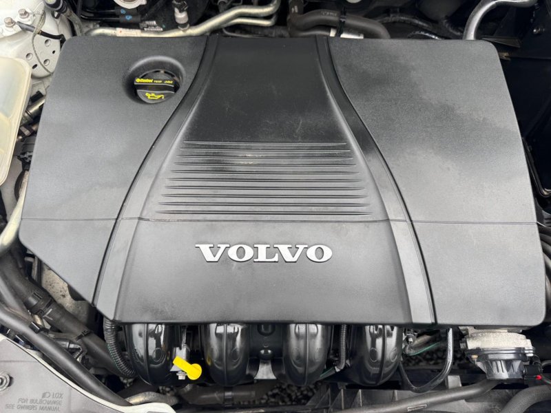 VOLVO C30 2.0 R-Design Lux Sports Coupe Euro 5 3dr 2012