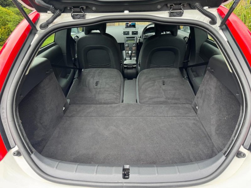 VOLVO C30 2.0 R-Design Lux Sports Coupe Euro 5 3dr 2012