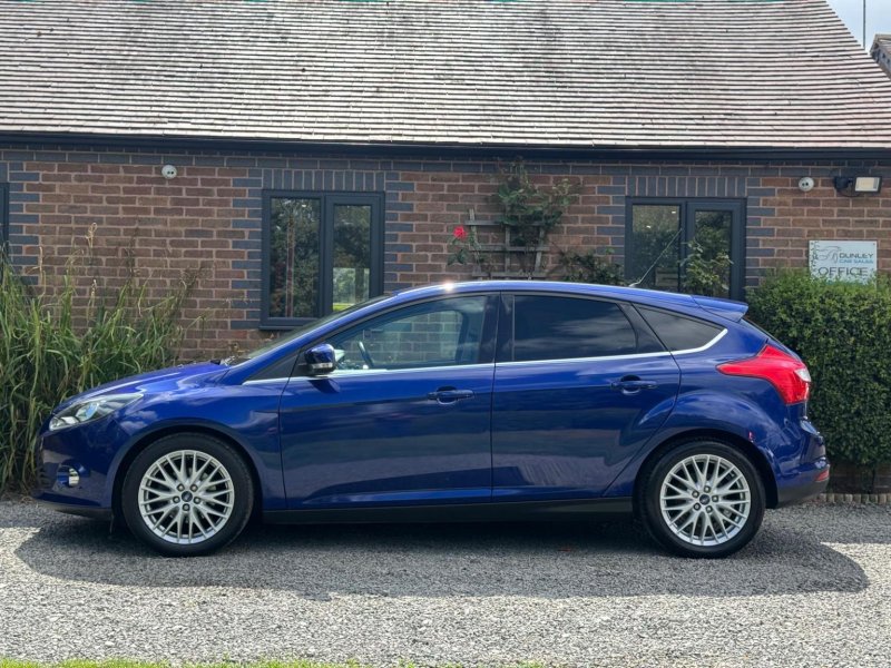 FORD FOCUS 1.0T EcoBoost Zetec Navigator Euro 5 (s/s) 5dr 2014