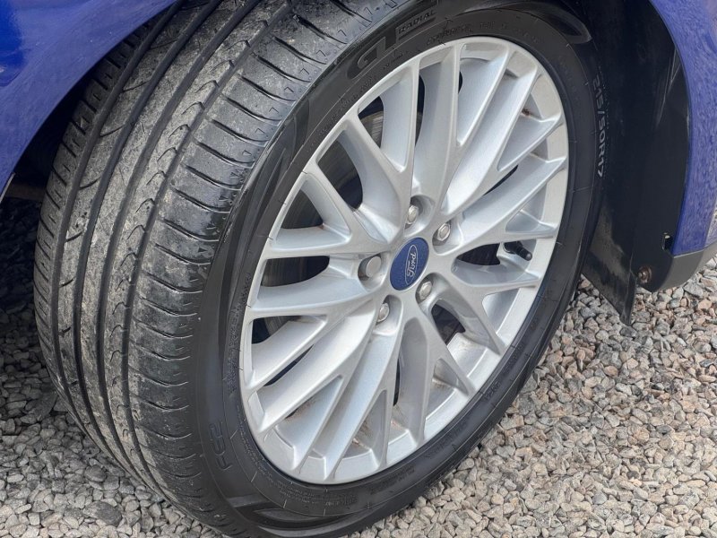 FORD FOCUS 1.0T EcoBoost Zetec Navigator Euro 5 (s/s) 5dr 2014