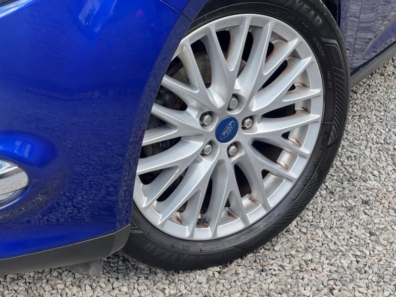 FORD FOCUS 1.0T EcoBoost Zetec Navigator Euro 5 (s/s) 5dr 2014