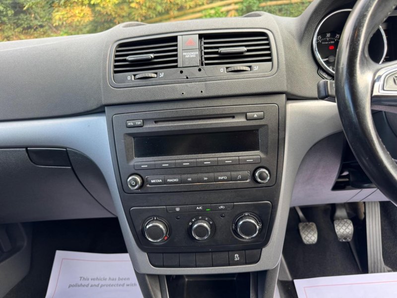 SKODA YETI 2.0 TDI S Outdoor 4WD Euro 5 5dr 2014