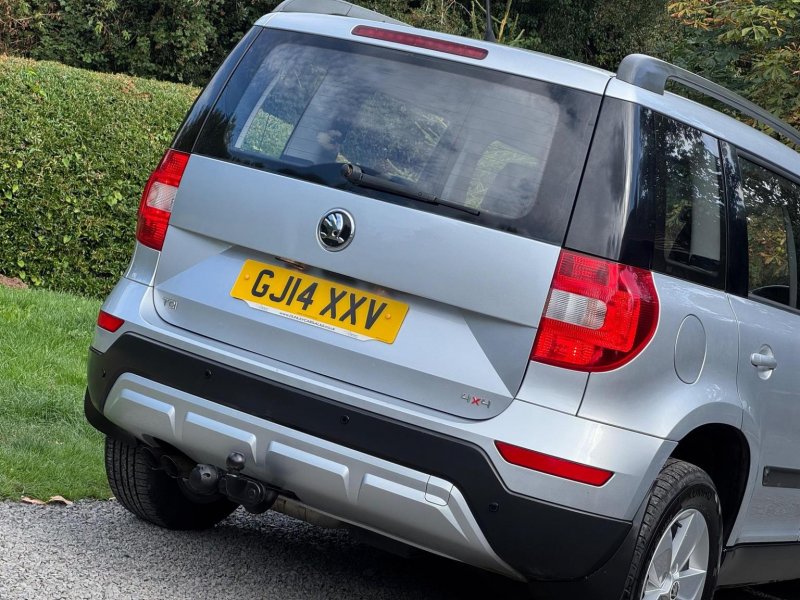 SKODA YETI 2.0 TDI S Outdoor 4WD Euro 5 5dr 2014