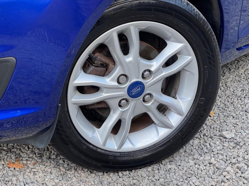 FORD FIESTA 1.0T EcoBoost Zetec Euro 5 (s/s) 5dr 2015