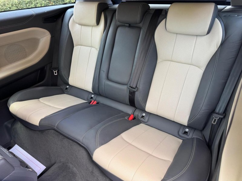 LAND ROVER RANGE ROVER EVOQUE 2.0 eD4 SE Tech FWD Euro 6 (s/s) 3dr 2016