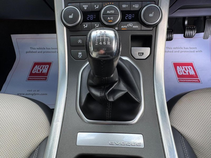 LAND ROVER RANGE ROVER EVOQUE 2.0 eD4 SE Tech FWD Euro 6 (s/s) 3dr 2016