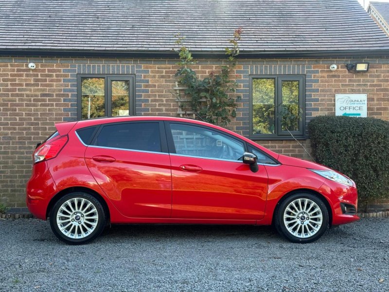 FORD FIESTA 1.0T EcoBoost Titanium Euro 5 (s/s) 5dr 2014