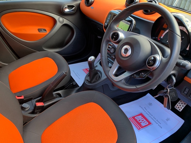 SMART FORFOUR EDITION1 2015