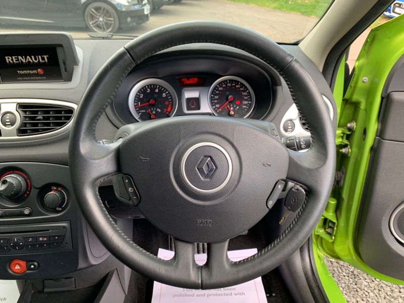 RENAULT CLIO DYNAMIQUE TOMTOM 16V 2010