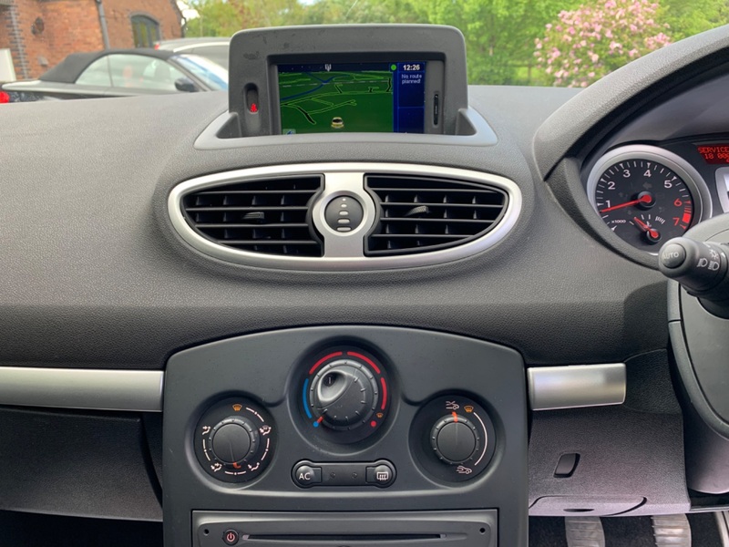 RENAULT CLIO DYNAMIQUE TOMTOM 16V 2010