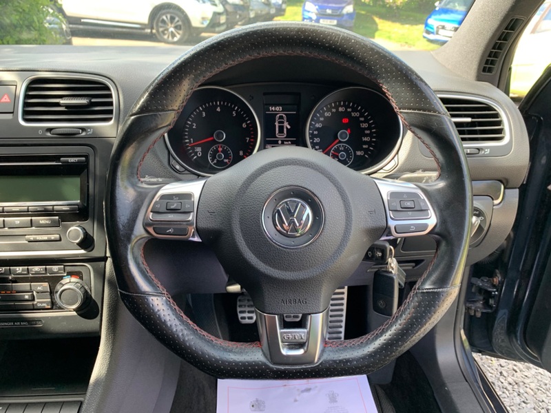 VOLKSWAGEN GOLF GTI 2010