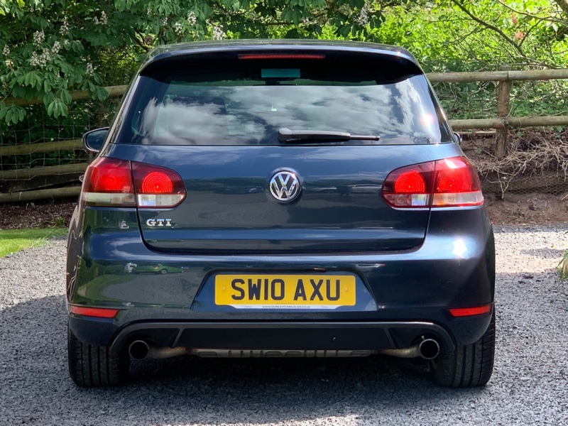 VOLKSWAGEN GOLF GTI 2010