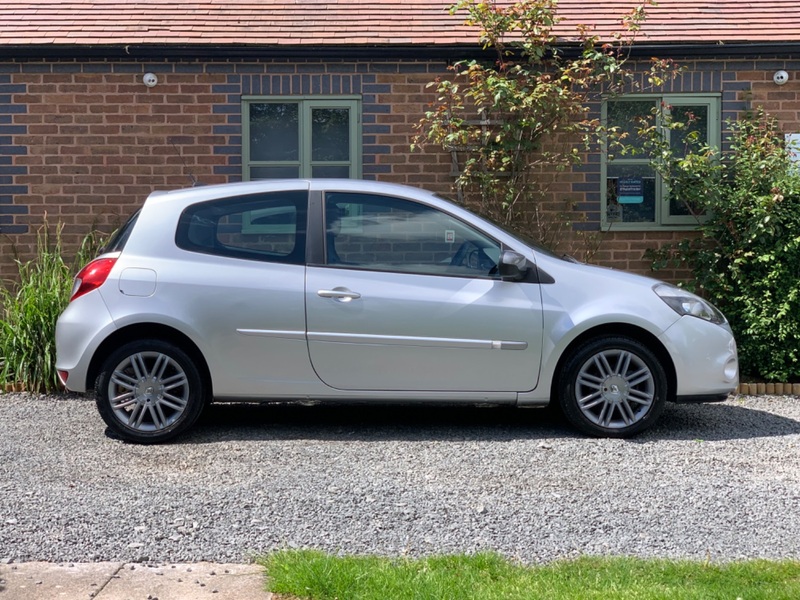 RENAULT CLIO DYNAMIQUE TOMTOM 16V 2012