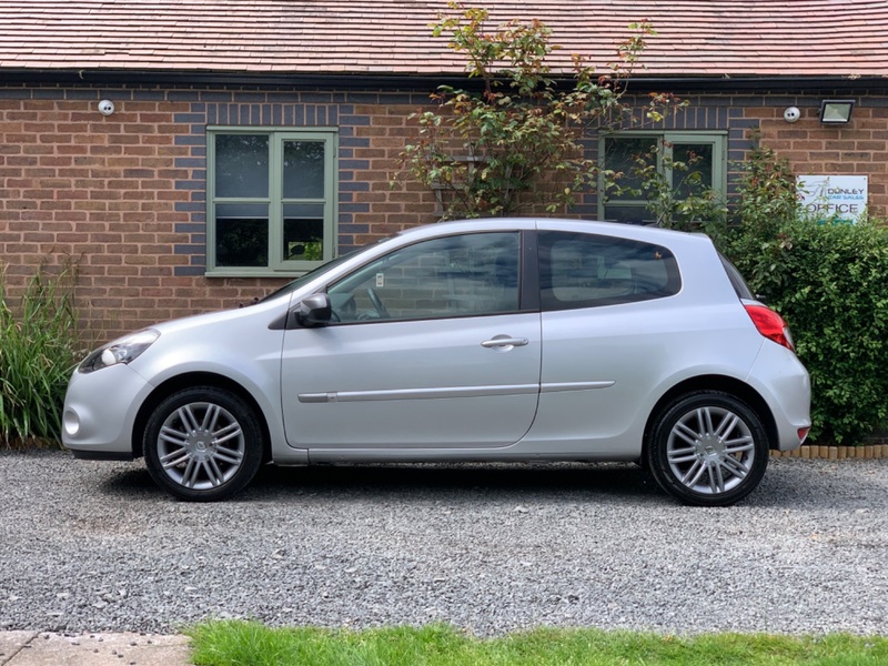 RENAULT CLIO DYNAMIQUE TOMTOM 16V 2012