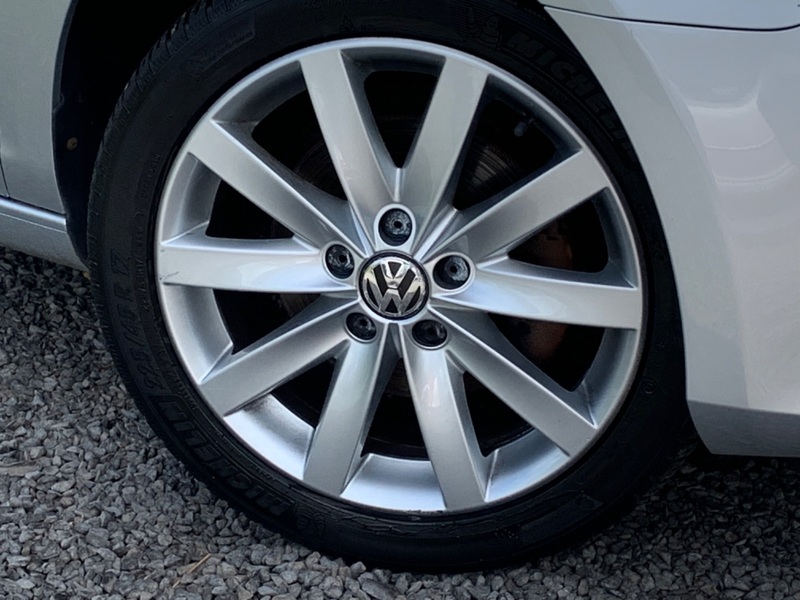 VOLKSWAGEN GOLF S TDI BLUEMOTION TECHNOLOGY 2011