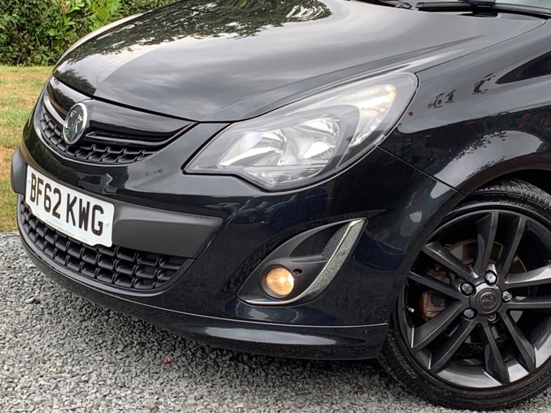 VAUXHALL CORSA BLACK EDITION 2012