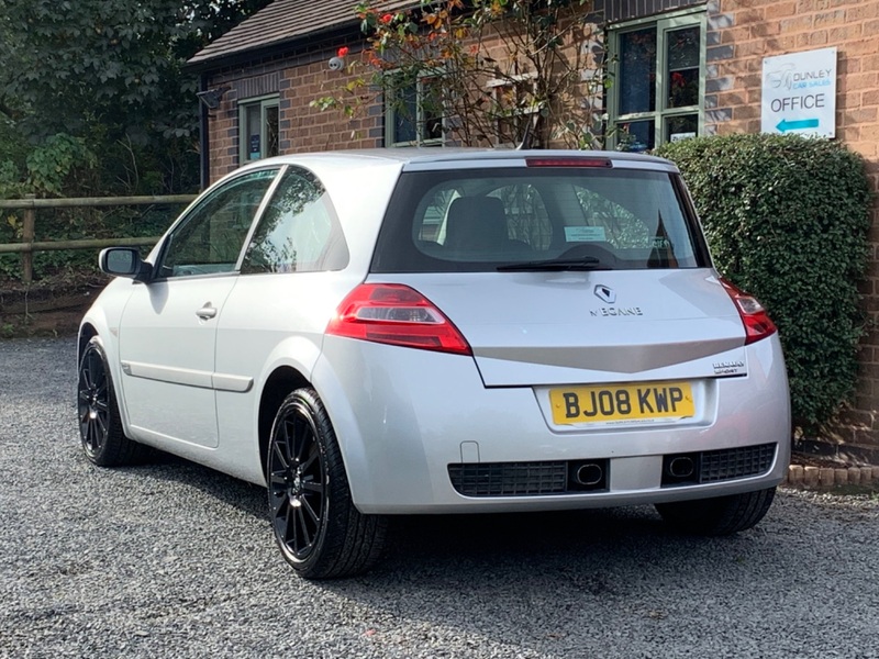 RENAULT MEGANE RENAULTSPORT 225 2008