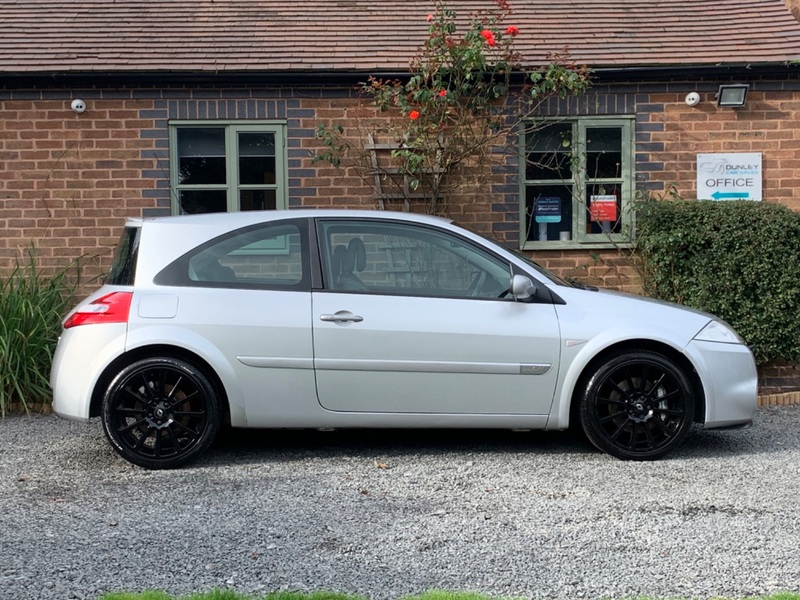 RENAULT MEGANE RENAULTSPORT 225 2008