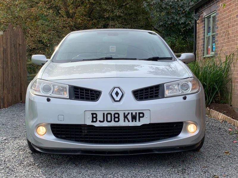 RENAULT MEGANE RENAULTSPORT 225 2008