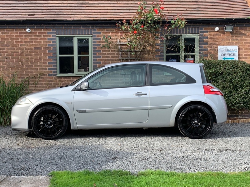 RENAULT MEGANE RENAULTSPORT 225 2008