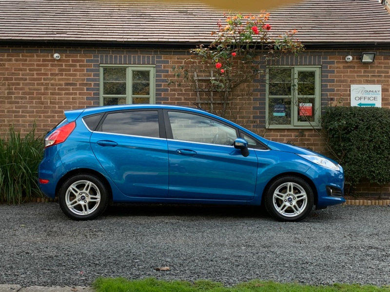 FORD FIESTA ZETEC 2013