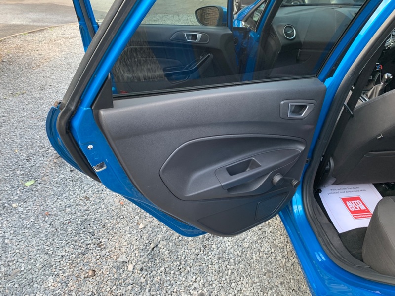 FORD FIESTA ZETEC 2013