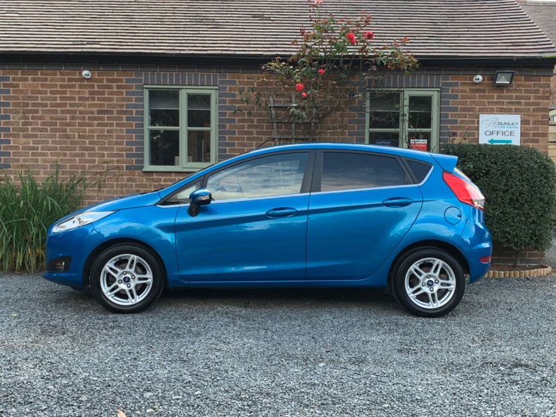 FORD FIESTA ZETEC 2013