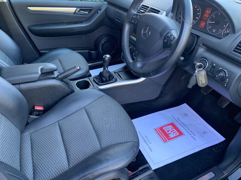 MERCEDES-BENZ A CLASS A160 BLUEEFFICIENCY AVANTGARDE SE 2011