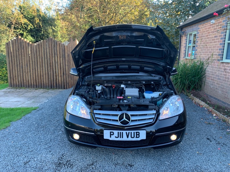 MERCEDES-BENZ A CLASS A160 BLUEEFFICIENCY AVANTGARDE SE 2011