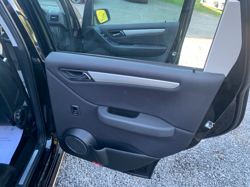 MERCEDES-BENZ A CLASS A160 BLUEEFFICIENCY AVANTGARDE SE 2011
