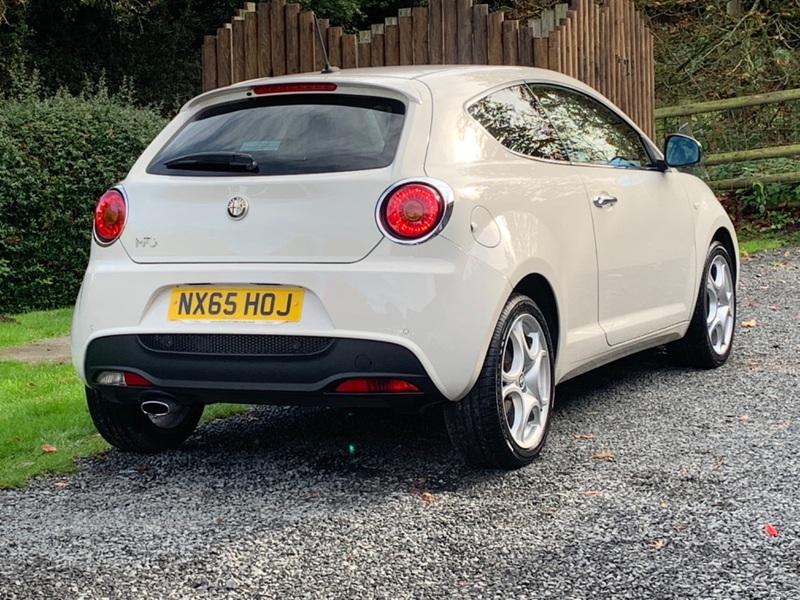 ALFA ROMEO MITO JTDM-2 DISTINCTIVE 2015