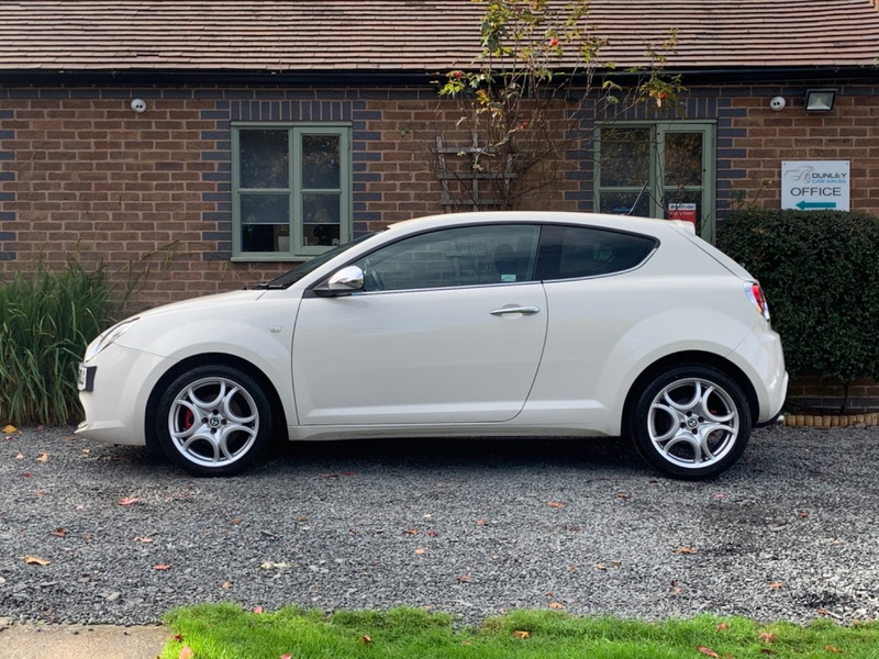 ALFA ROMEO MITO JTDM-2 DISTINCTIVE 2015