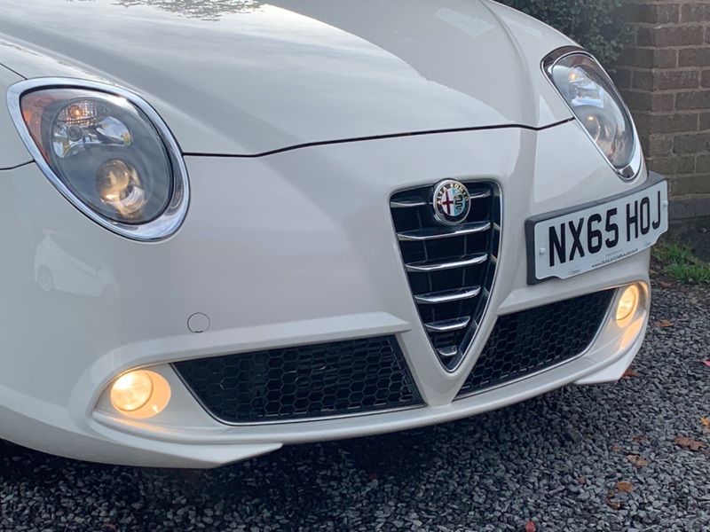 ALFA ROMEO MITO JTDM-2 DISTINCTIVE 2015