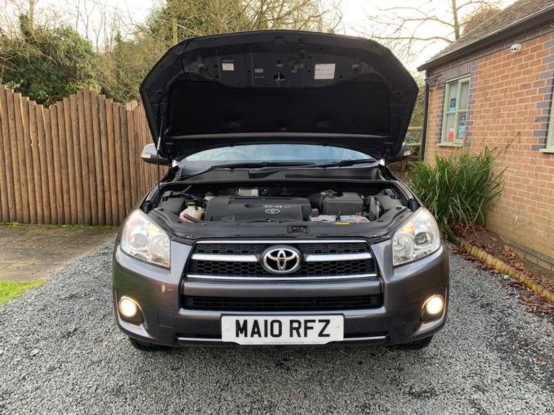 TOYOTA RAV4 D-4D XT-R 2010