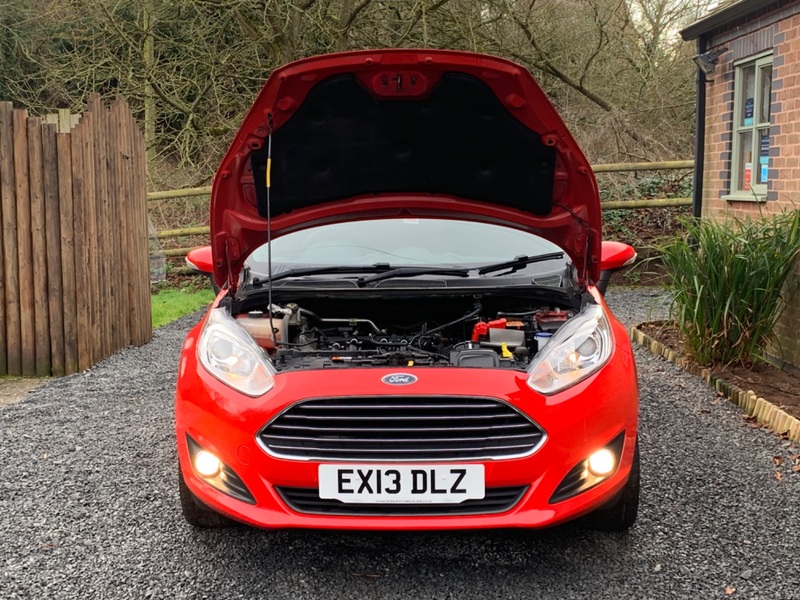 FORD FIESTA ZETEC 2013