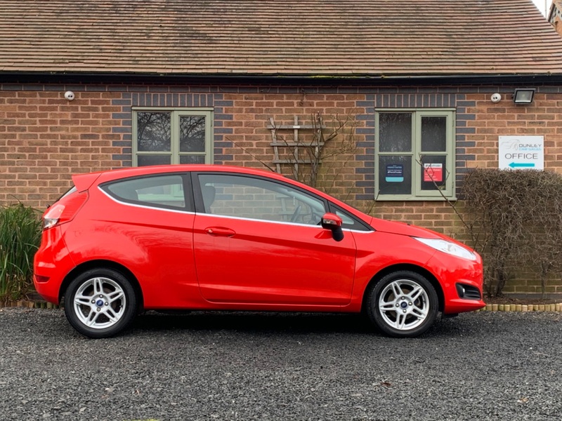 FORD FIESTA ZETEC 2013